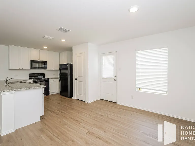 15025 Tejano St — Photo 6