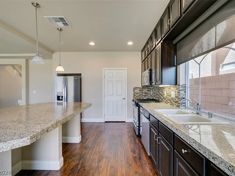 6038 Belvedere Canyon Ave — Photo 11