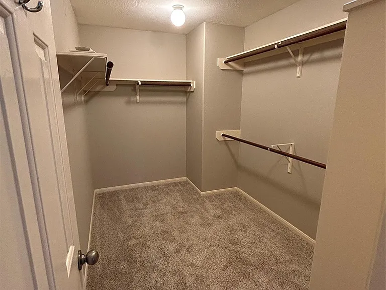 5410 Spring Oak Dr — Photo 11