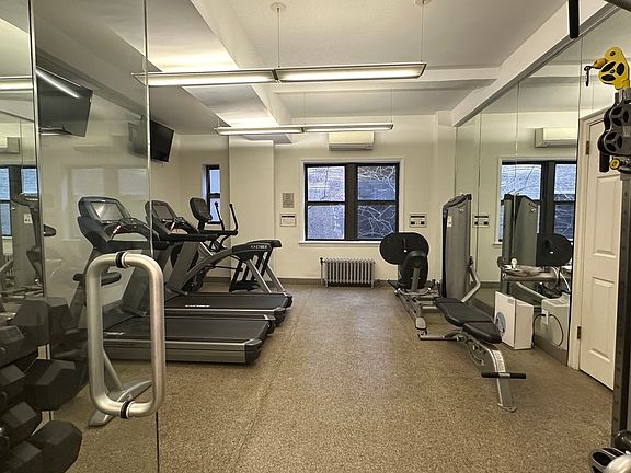 5th image of 850 Amsterdam Ave APT 17d