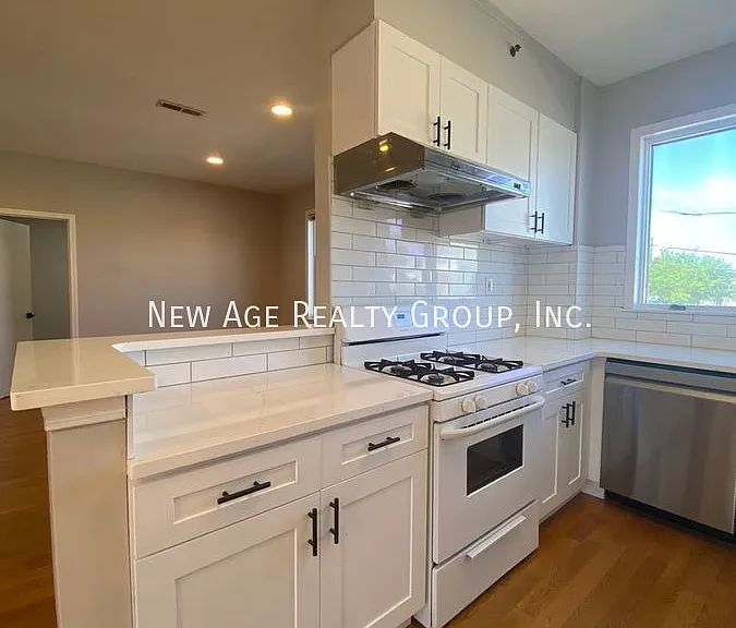 3903 Powelton Ave #2 — Photo 11