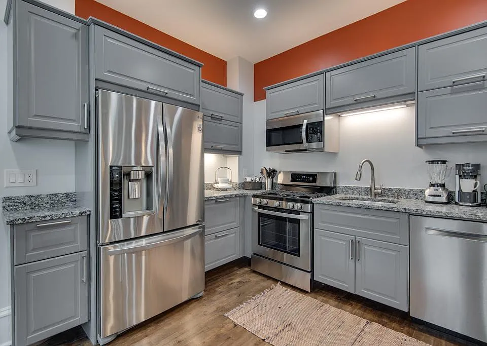 Marble countertops!