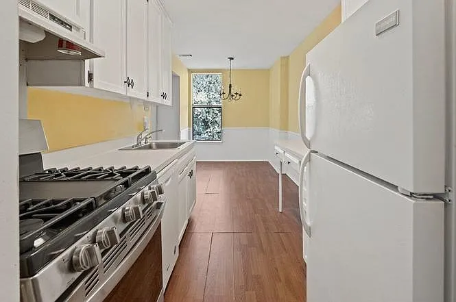 1 bed, 685 sqft, $1,899 — Photo 3