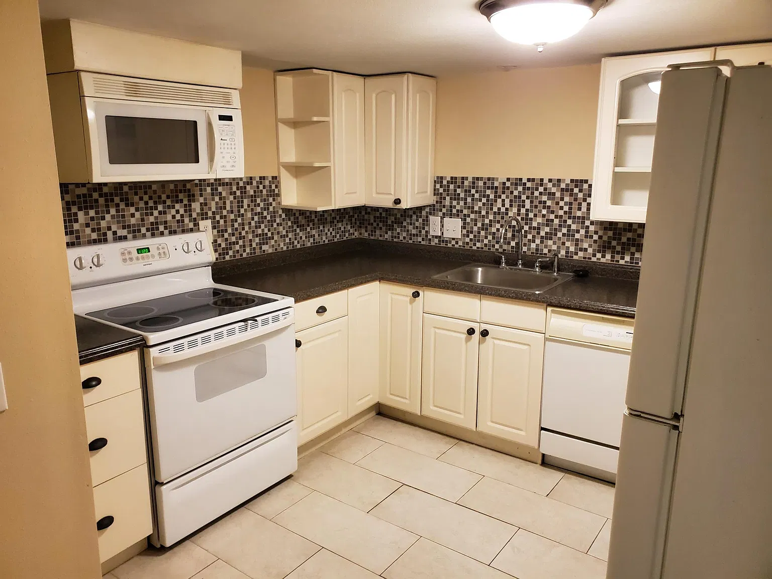 1 bed, 900 sqft, $750 — Photo 2