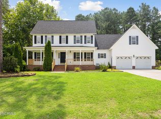 304 Stone Cross Dr, Spring Lake, NC 28390