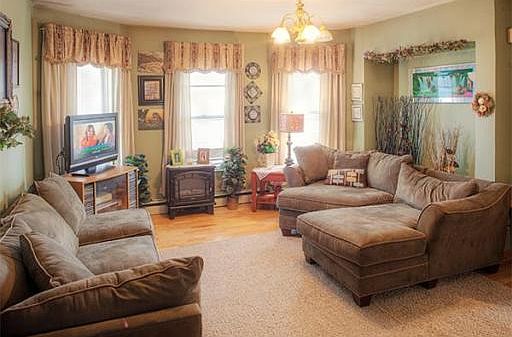 2nd image of 156 Park St #1