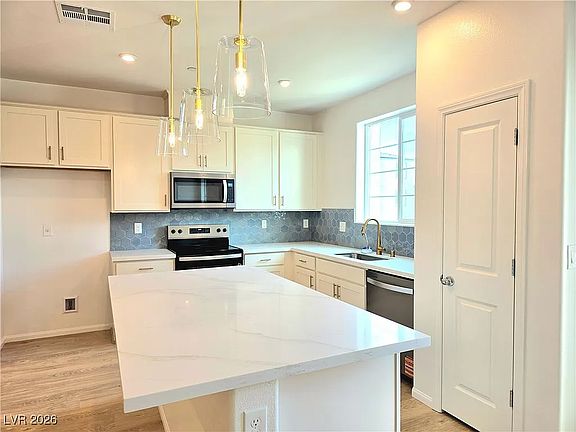 3rd image of 5771 Whimsical St