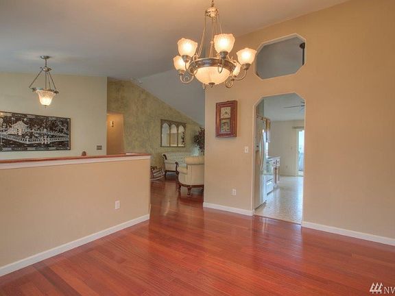 5th image of 1619 199th Street Ct E