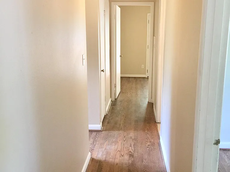 NE Northgate Way — Photo 11