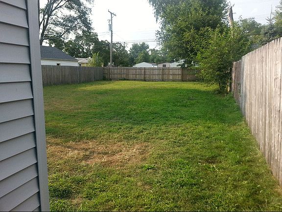3rd image of 318 Liberty Blvd