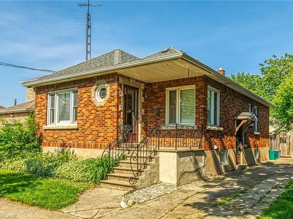 70 Concord Ave, Saint Catharines, ON L2M 5N8
