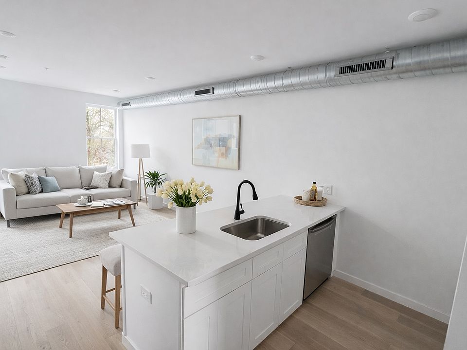 1st image of 2032 E Lehigh Ave #2