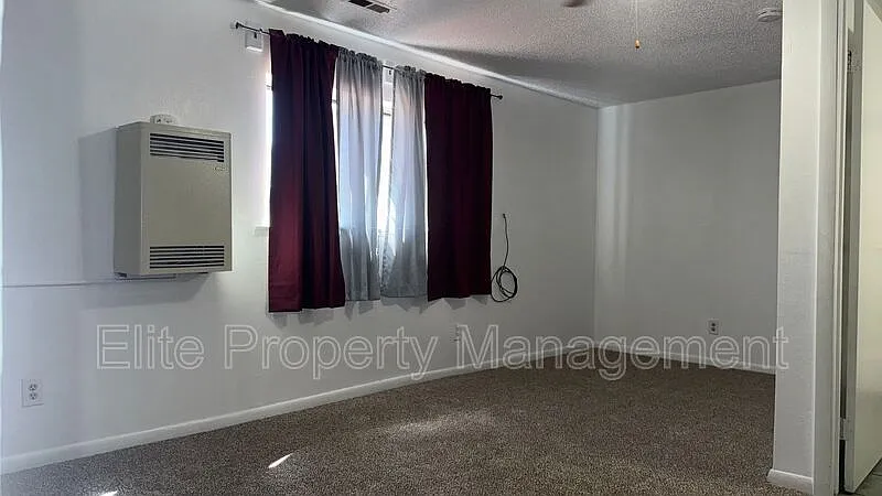 Studio, 1.0 bath, 225 sqft, $645 — Photo 2