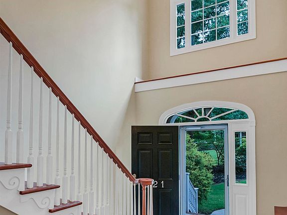 2nd image of 221 Alston Cir