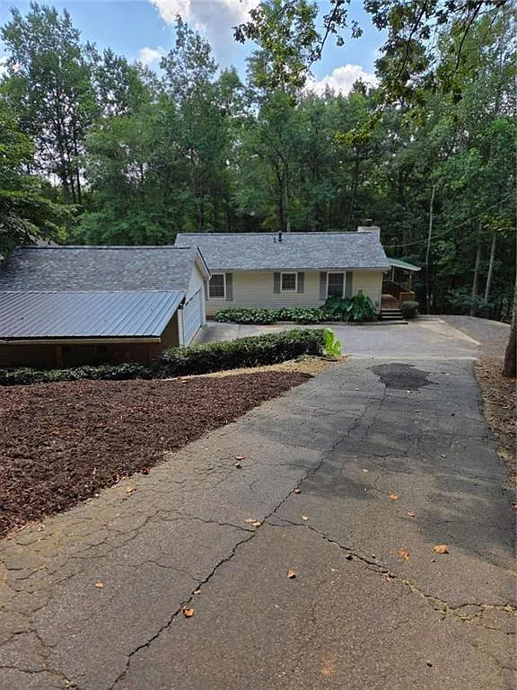 3 bed, 2.0 bath, $2,800 — Photo 1