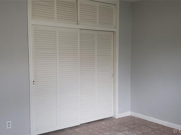 3rd image of 4751 NE 21st Ter APT 2