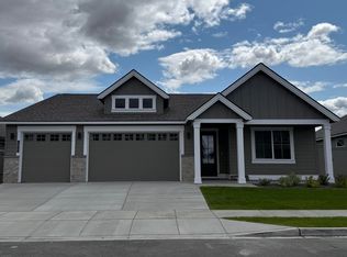 2852 Avrio Ave, Richland, WA