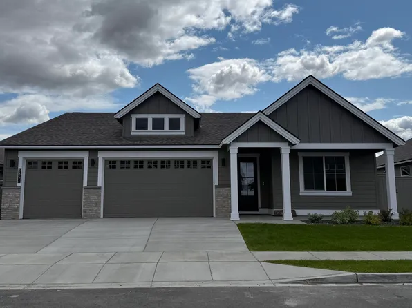 2852 Avrio Ave, Richland, WA 99354
