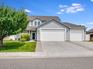 1815 Sunshine Ave, West Richland, WA 99353