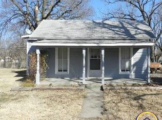 214 S Mechanic St, Emporia, KS 66801