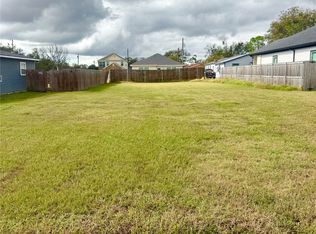 310 Dixon St, Terrell, TX 75160