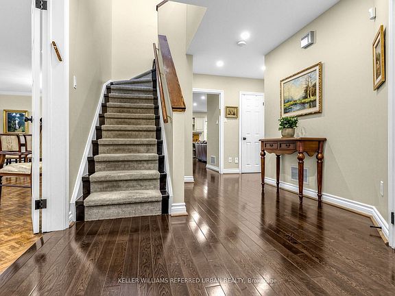 5th image of 49 Invermay Ave