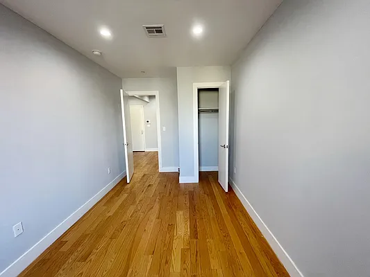 Rented by Yup Realty LLC | media 8