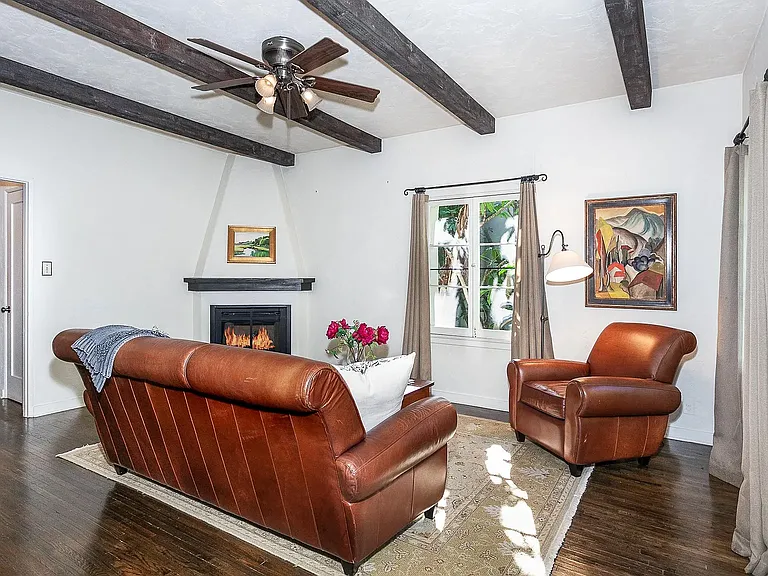 118 Carr Dr. — Photo 8