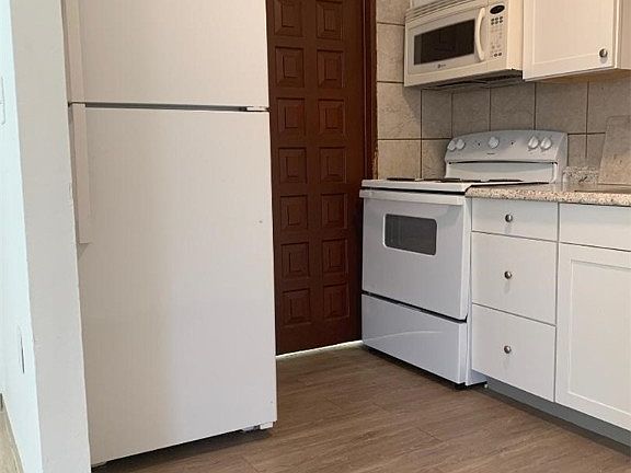 5th image of 339 W Trinidad Ave