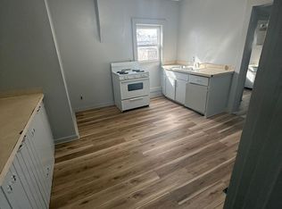 912 Mulberry St, Waterloo, IA 50703