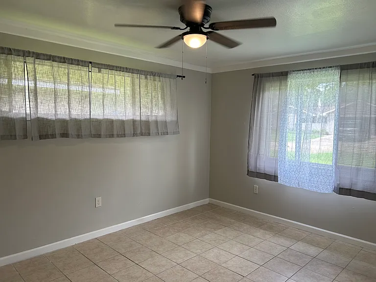 1595 Bellfort Dr — Photo 11