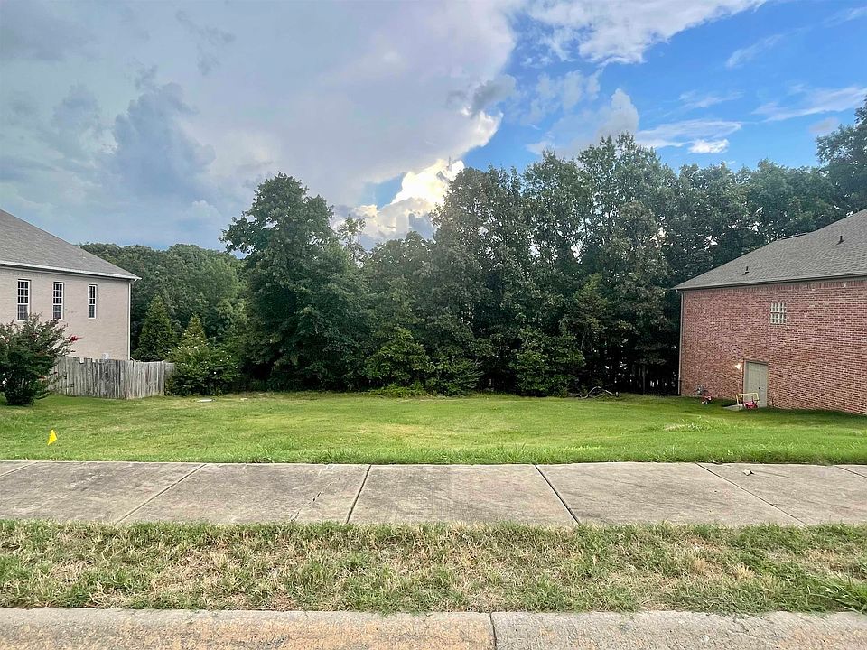 1st image of 126 Cobblestone Cir