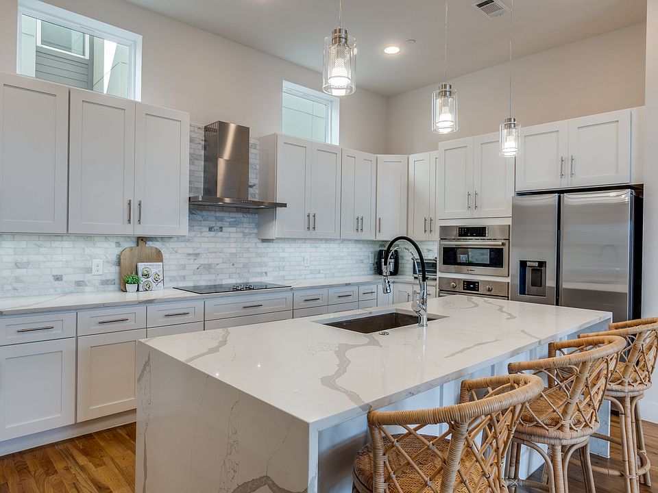 1st image of 1715 Caddo St #102