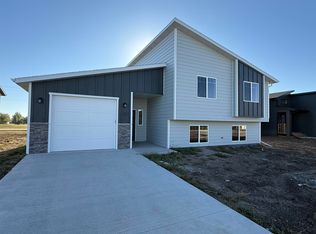 660 Eagle Ct, Box Elder, SD 57719