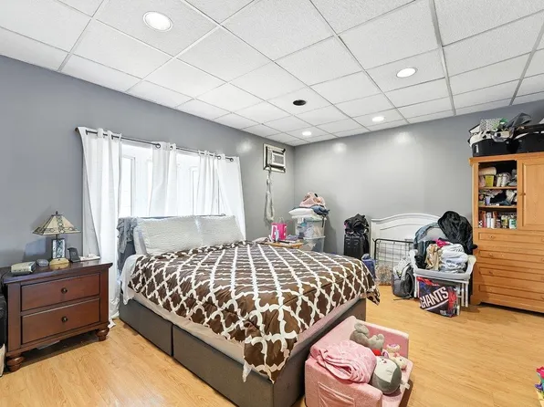 163 Lincoln Street image 17 of 27