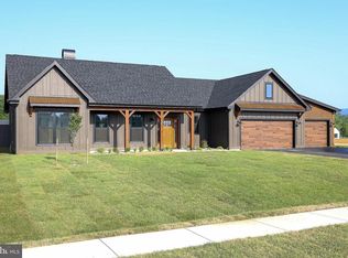 45 Grand Rapids Dr, Martinsburg, WV 25403