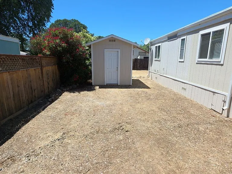 3327 Green Ave — Photo 14