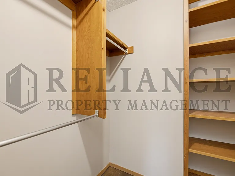 516 N Lakeside Dr — Photo 30