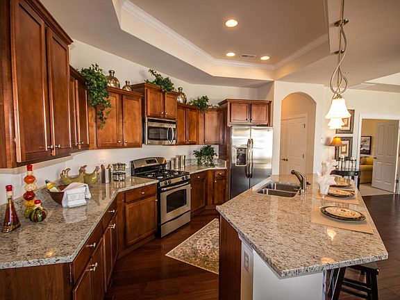 5th image of 1029 Pryse Farm Blvd