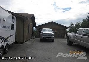 Detached garage