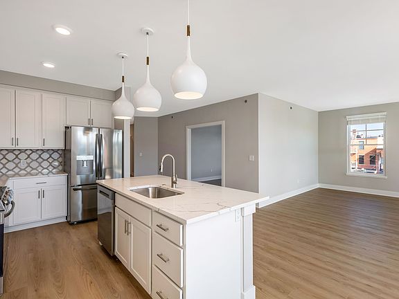 5th image of 32 W College Ave #201