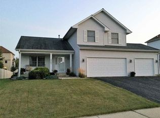 1905 Wycliffe St, Belvidere, IL 61008