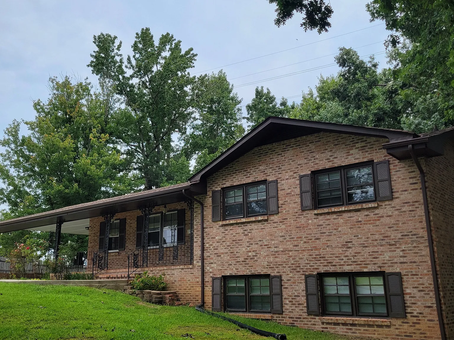 4 bed, 2400 sqft, $2,300 — Photo 1