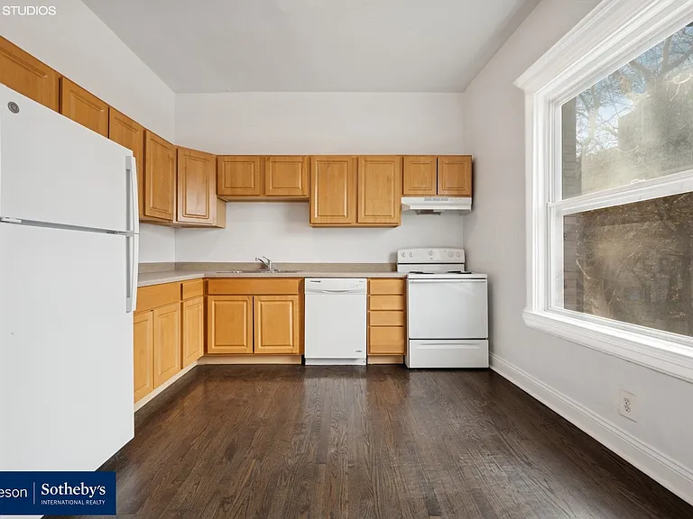 670 W Sheridan Rd #2 — Photo 7