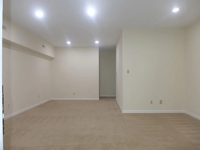 424 Fairoaks Cir — Photo 14