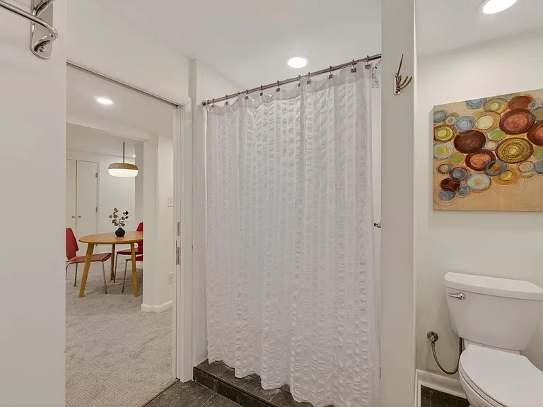 1408 Baker St #B — Photo 14