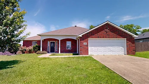 2301 White Wing Dr Photo 1