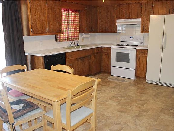 1405 S. Pine St. Holden MO 64040