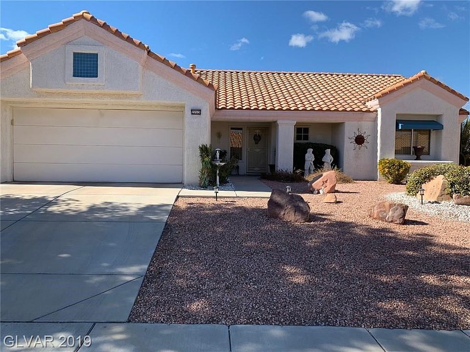 1st image of 2713 Lotus Hill Dr