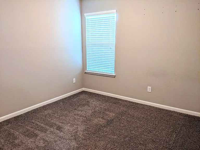 2040 Sorrento Ct — Photo 7